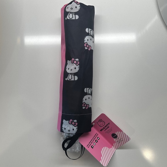 Sanrio Accessories - NWT Hello Kitty Umbrella Pink White Black